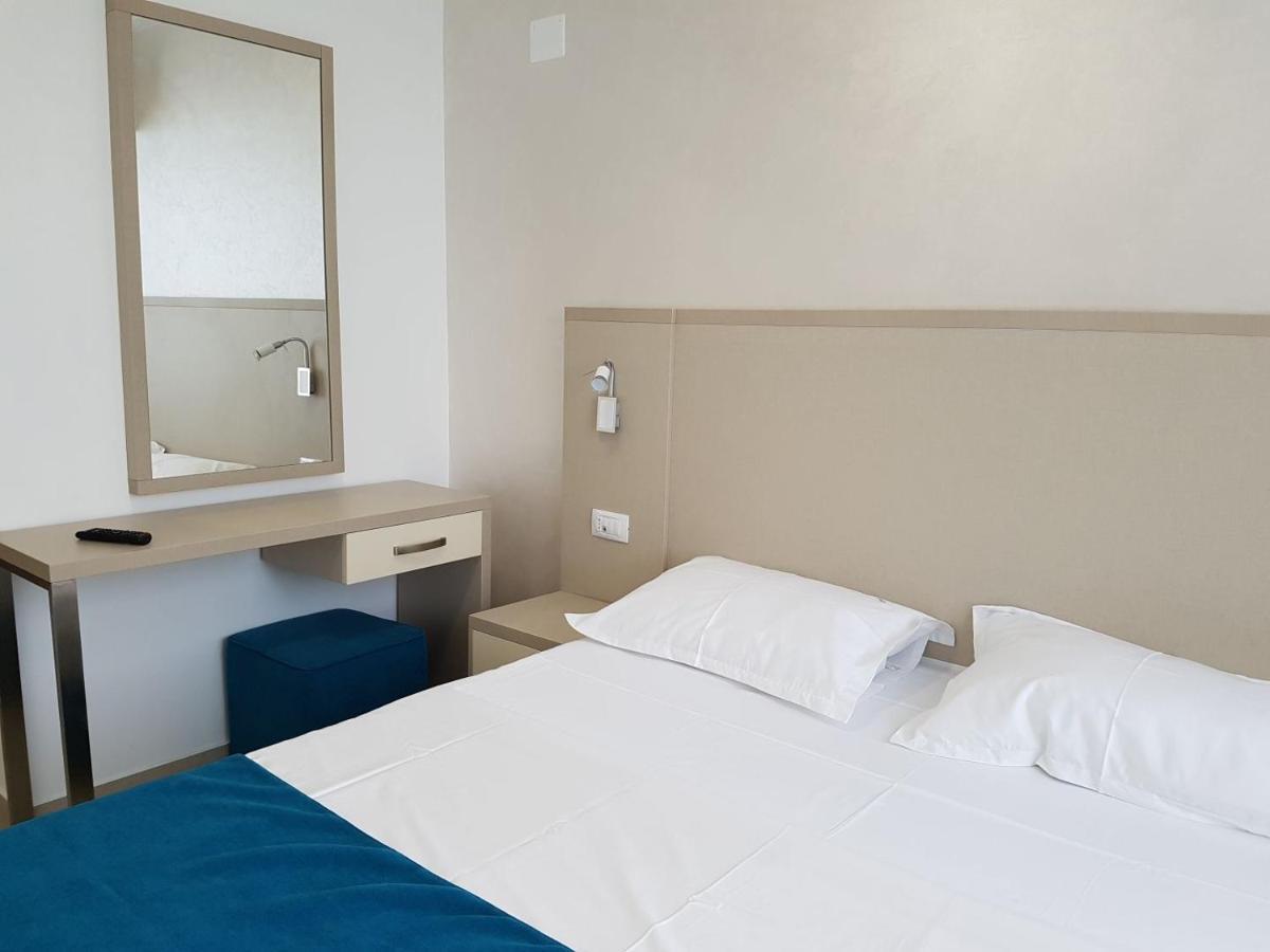 Hotel Delfin 马马亚 外观 照片